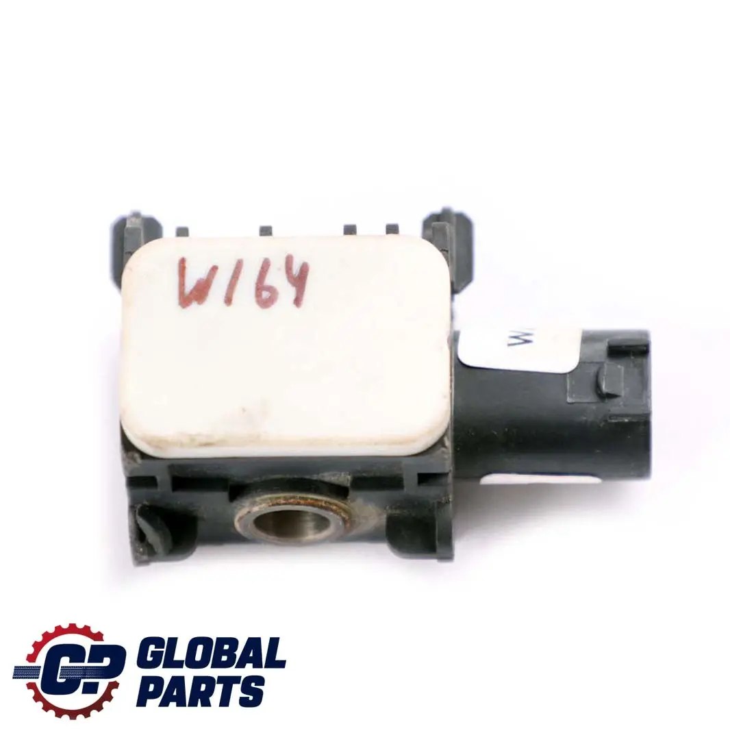 Sensore Impatto Airbag SRS per Mercedes W164 X164 W221 con numero di parte A0038202926 Mercedes W164 X164 W221 Sensore Impatto Airbag SRS - SKU A0038202926 - Numero di parte A0038202926