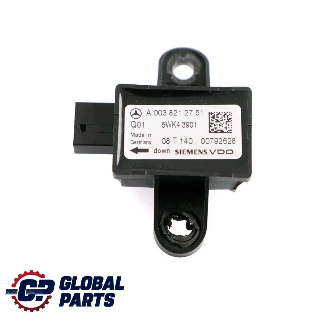 Mercedes-Benz M S W221 ML W164 Sensore d'urto airbag porta per con numero di parte A0038212751 Mercedes-Benz M S W221 ML W164 Sensore d'urto airbag porta - SKU A0038212751 - Numero di parte A0038212751