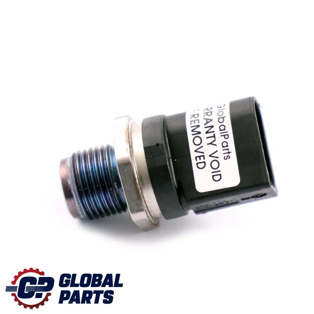 Capteur de pression de carburant diesel pour Mercedes W169 W203 W245 à propos du numéro de pièce A0061536528 Mercedes W169 W203 W245 Capteur de pression de carburant diesel - SKU A0061536528 - Numéro de pièce A0061536528