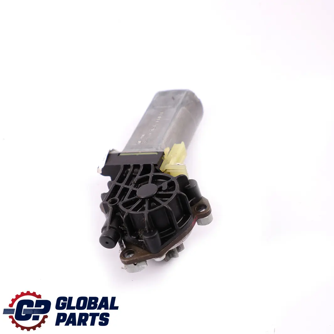 Mercedes-Benz C W203 Front Right Seat Adjuster Motor Actuator O/S to with Part number A0068206842 Mercedes-Benz C W203 Front Right Seat Adjuster Motor Actuator O/S - SKU A0068206842 - Part number A0068206842