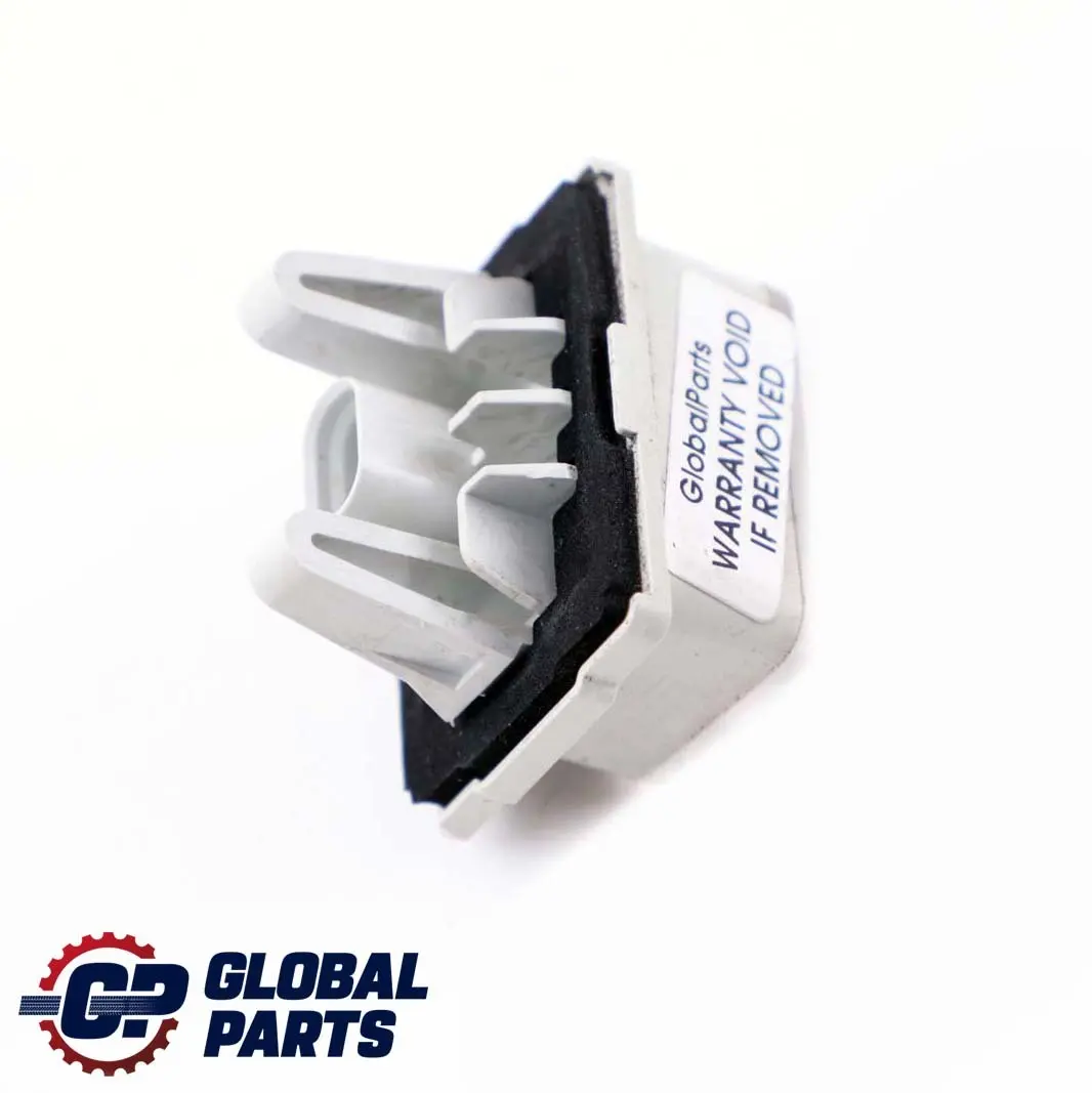 Mercedes-Benz C E W205 W207 Luz de matrícula para con número de pieza A0999067000 Mercedes-Benz C E W205 W207 Luz de matrícula - SKU A0999067000 - Número de pieza A0999067000