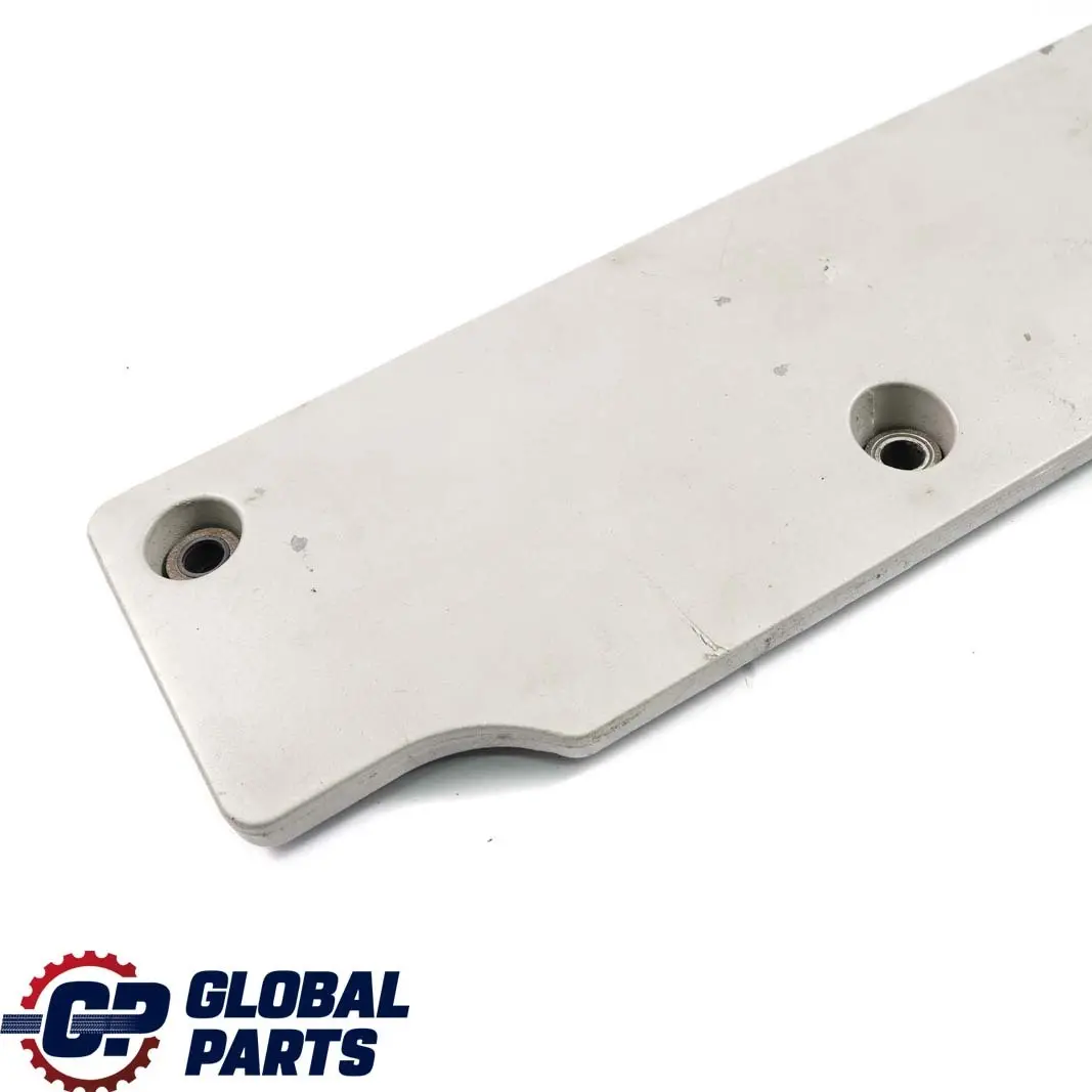 Classe C W203 M111 C180 Copri Bobina Motore per Mercedes con numero di parte A1111502075 Mercedes Classe C W203 M111 C180 Copri Bobina Motore - SKU A1111502075 - Numero di parte A1111502075