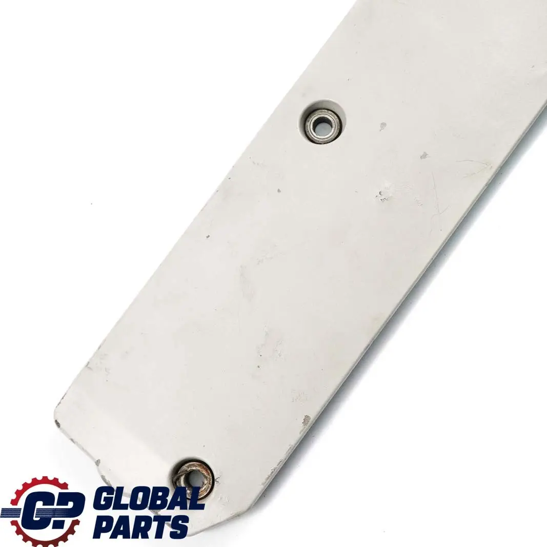 Classe C W203 M111 C180 Copri Bobina Motore per Mercedes con numero di parte A1111502075 Mercedes Classe C W203 M111 C180 Copri Bobina Motore - SKU A1111502075 - Numero di parte A1111502075