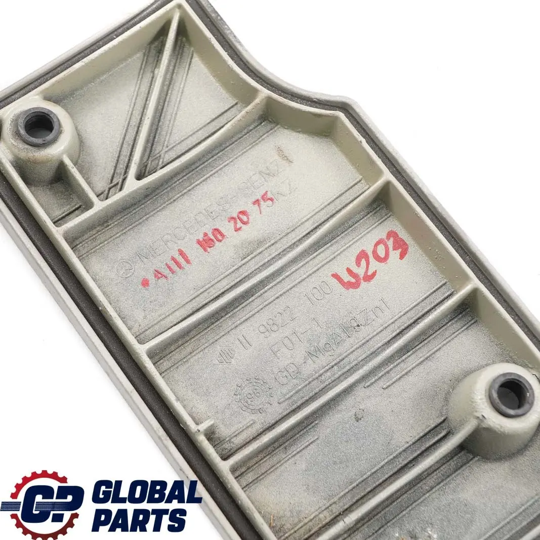 Classe C W203 M111 C180 Copri Bobina Motore per Mercedes con numero di parte A1111502075 Mercedes Classe C W203 M111 C180 Copri Bobina Motore - SKU A1111502075 - Numero di parte A1111502075