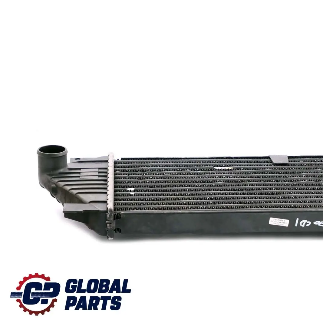 Chłodnica Powietrza Intercooler do Mercedes W163 270 CDI o numerze A1635000700 Mercedes W163 270 CDI Chłodnica Powietrza Intercooler - SKU A1635000700 - Numer Części A1635000700