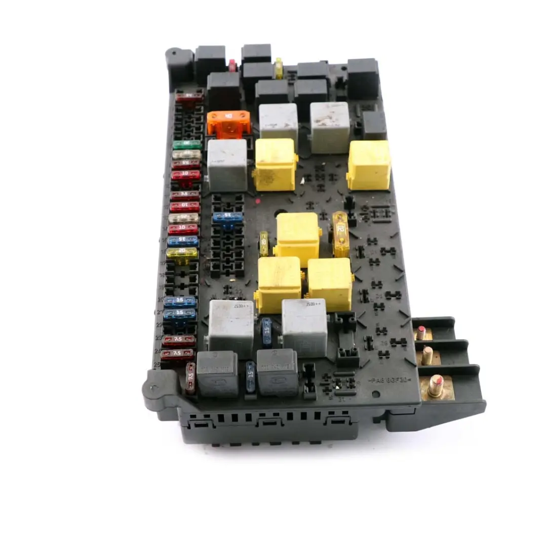Sicherung Hauptkasten Komfort Steuergerät Einheit CMM für Mercedes W163 mit Teilenummer A1635450205 Mercedes W163 Sicherung Hauptkasten Komfort Steuergerät Einheit CMM - SKU A1635450205 - Teilenummer A1635450205