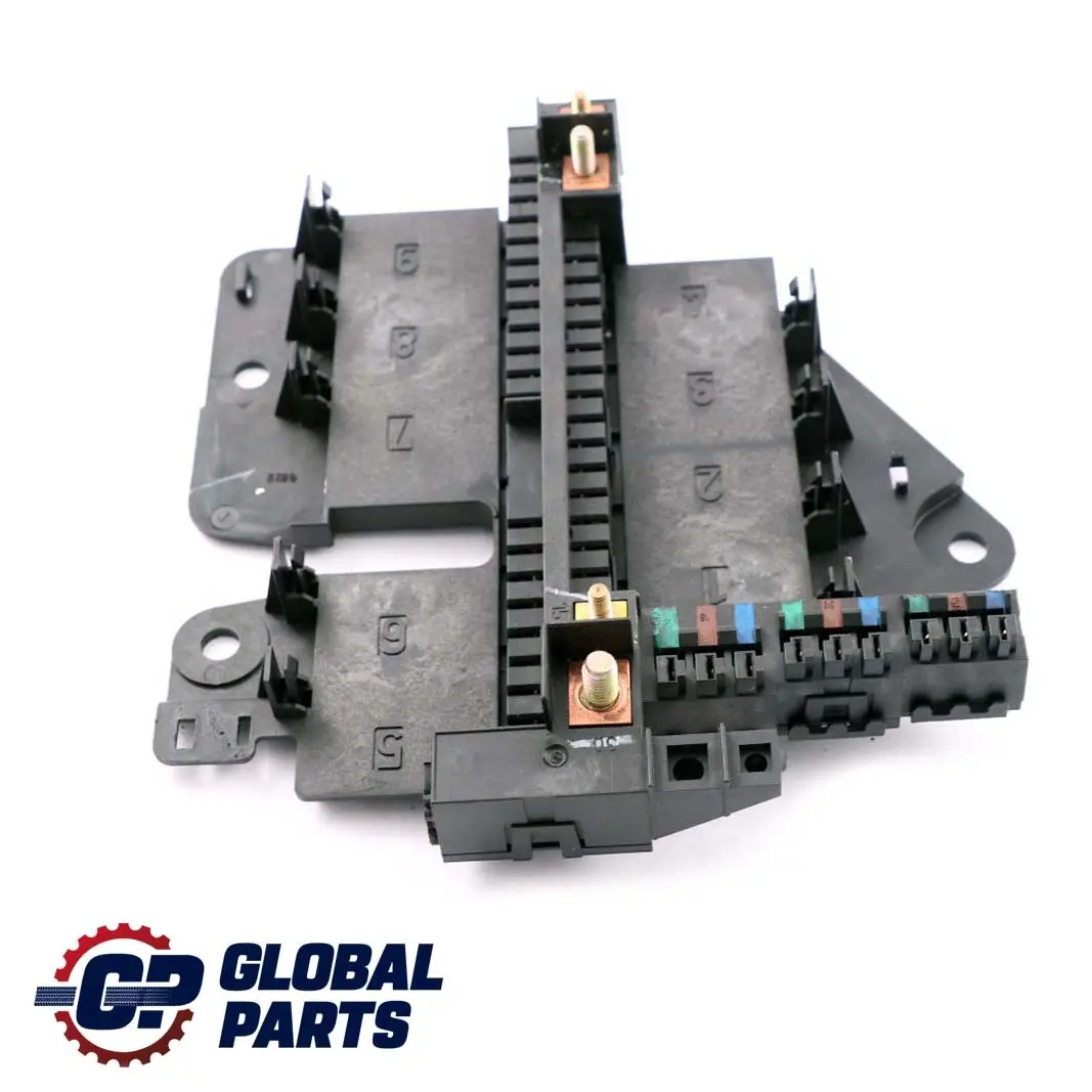 Scatola portafusibili anteriore Unit? rel? Caso per Mercedes W163 con numero di parte A1635450405 Mercedes W163 Scatola portafusibili anteriore Unit? rel? Caso - SKU A1635450405 - Numero di parte A1635450405