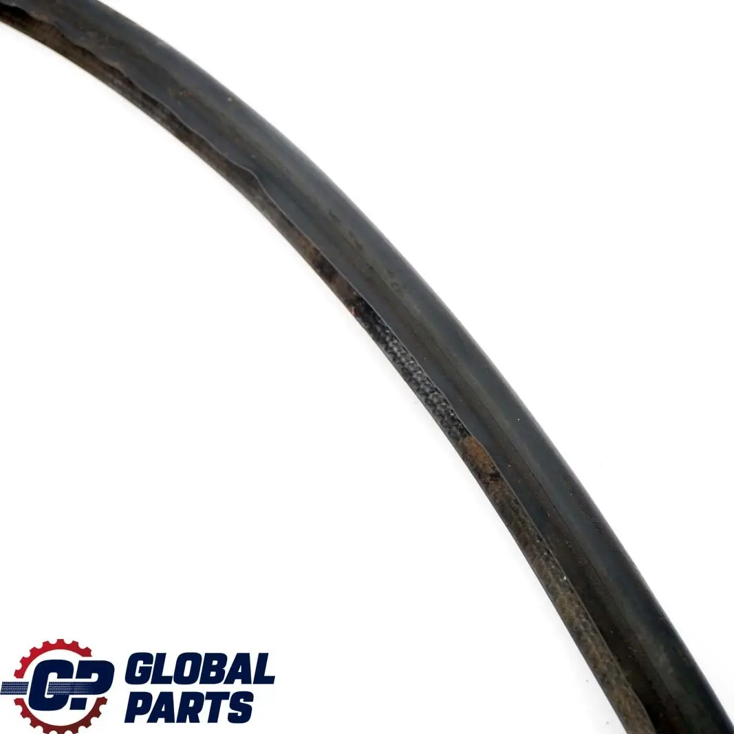 Mercedes-Benz Clase M ML W163 Cubierta Travesa?o Sellado para con número de pieza A1636200507 Mercedes-Benz Clase M ML W163 Cubierta Travesa?o Sellado - SKU A1636200507 - Número de pieza A1636200507