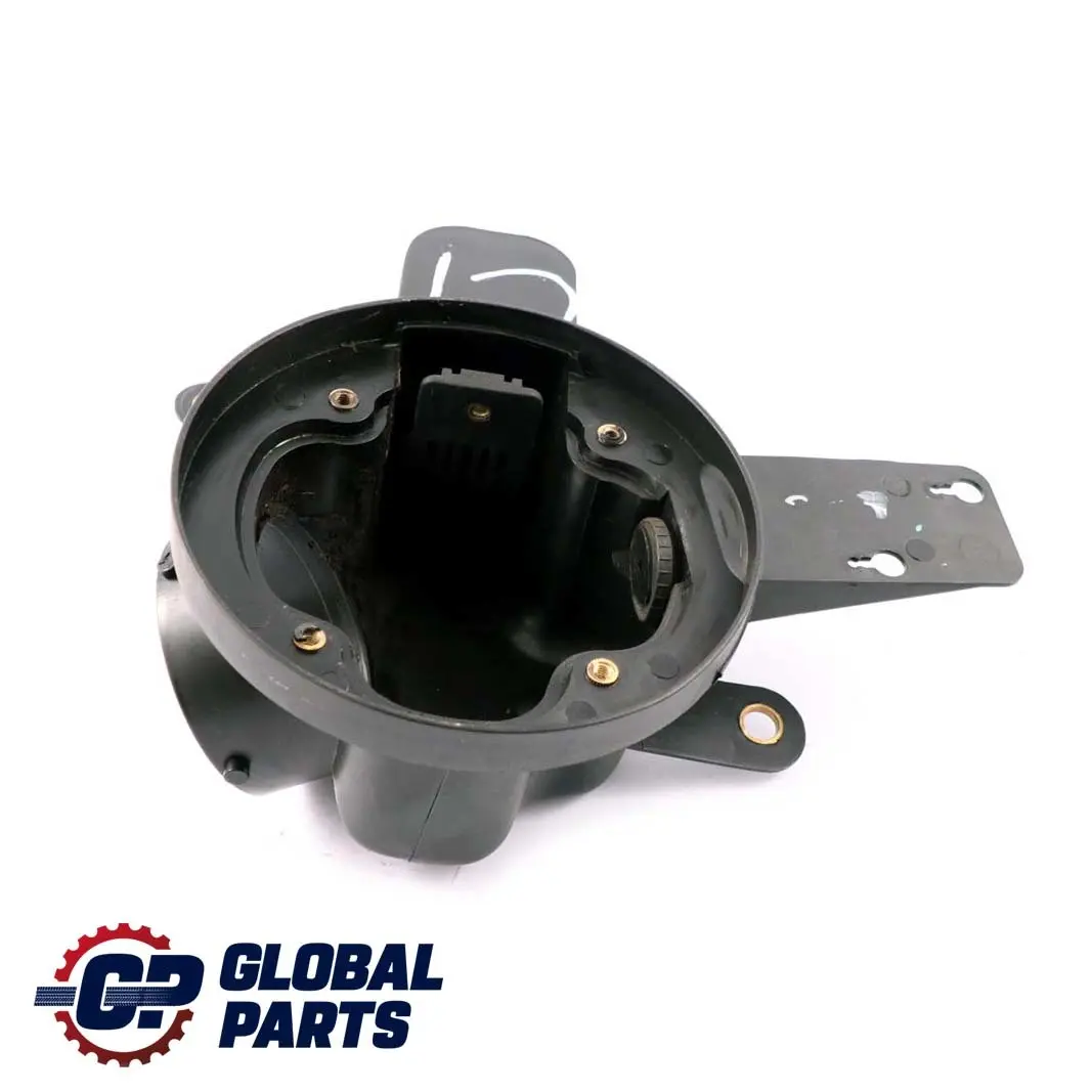 Soporte Cuello de Llenado del Deposito Combustible para Mercedes W163 con número de pieza A1636300567 Mercedes W163 Soporte Cuello de Llenado del Deposito Combustible - SKU A1636300567 - Número de pieza A1636300567