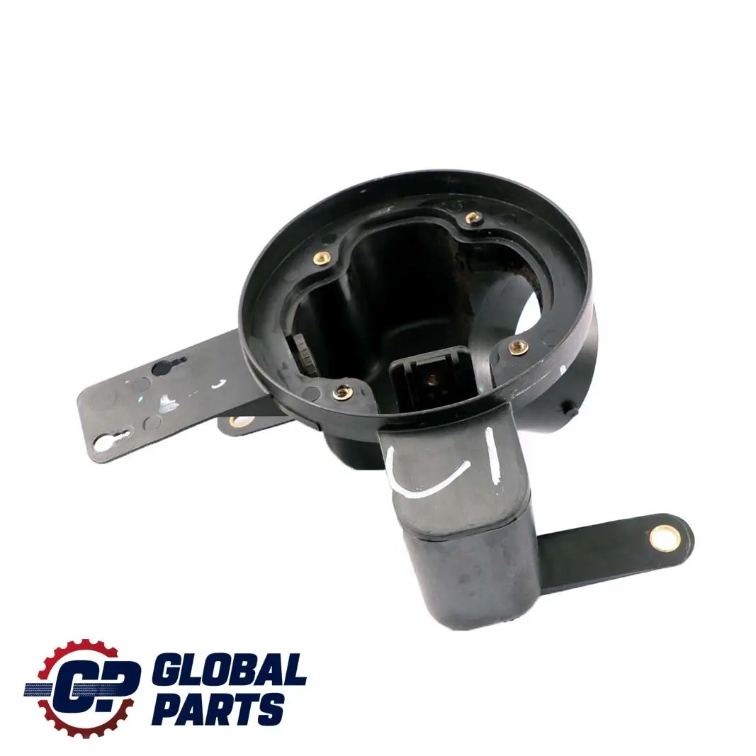 Soporte Cuello de Llenado del Deposito Combustible para Mercedes W163 con número de pieza A1636300567 Mercedes W163 Soporte Cuello de Llenado del Deposito Combustible - SKU A1636300567 - Número de pieza A1636300567