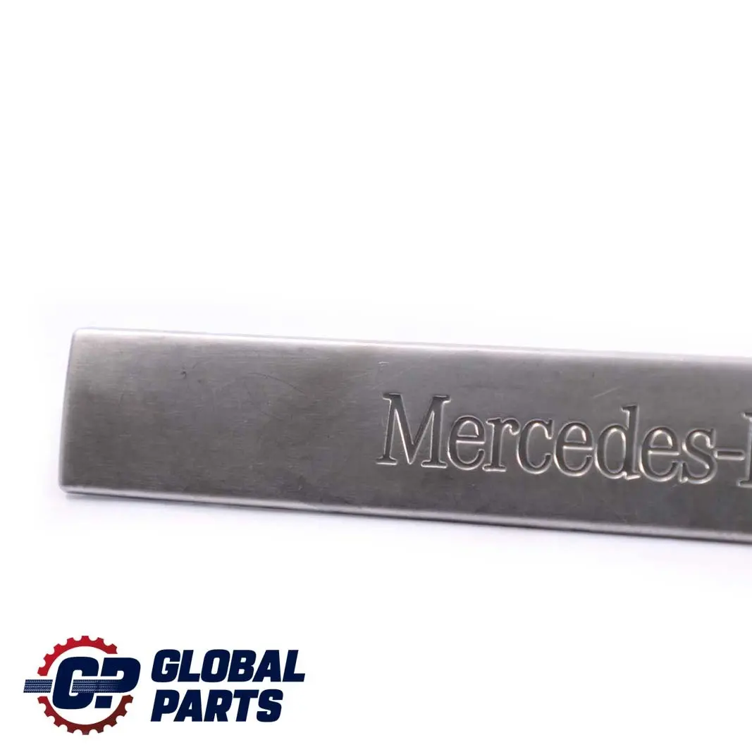Mercedes-benz M ML W163 Barre D 'em Barquement Barre D'Aluminium Arriere Gauche pour à propos du numéro de pièce A1636861520 Mercedes-benz M ML W163 Barre D 'em Barquement Barre D'Aluminium Arriere Gauche - SKU A1636861520 - Numéro de pièce A1636861520
