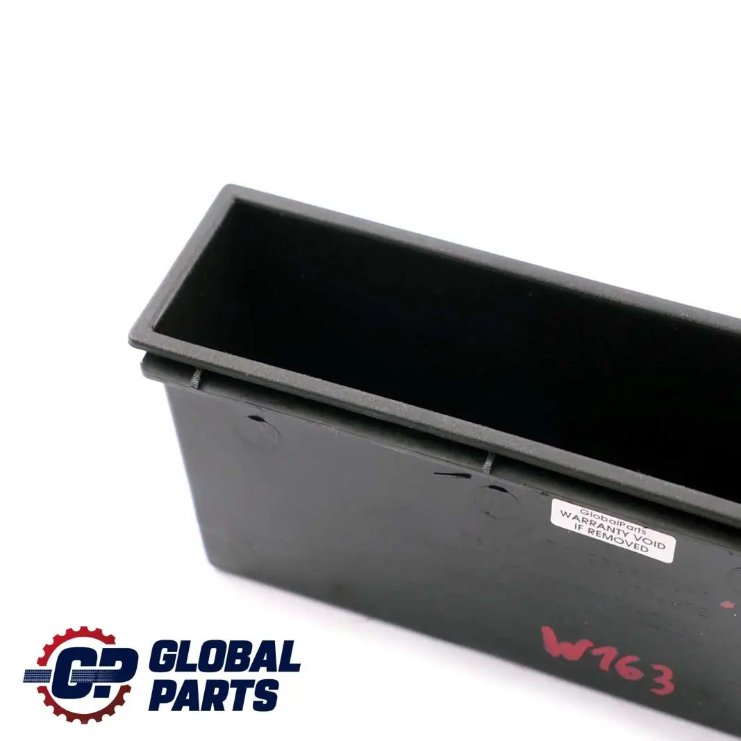 Consola Central Inserto Compartimiento Almacenamiento para Mercedes W163 con número de pieza A1636890047 Mercedes W163 Consola Central Inserto Compartimiento Almacenamiento - SKU A1636890047 - Número de pieza A1636890047