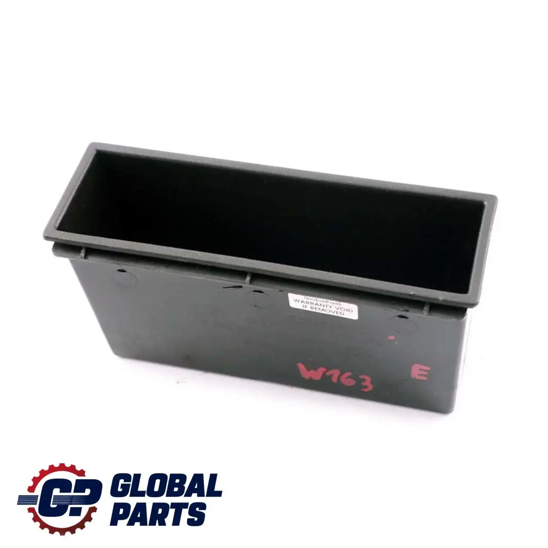 Inserto console centrale Vano portaoggetti per Mercedes ML W163 con numero di parte A1636890047 Mercedes ML W163 Inserto console centrale Vano portaoggetti - SKU A1636890047 - Numero di parte A1636890047