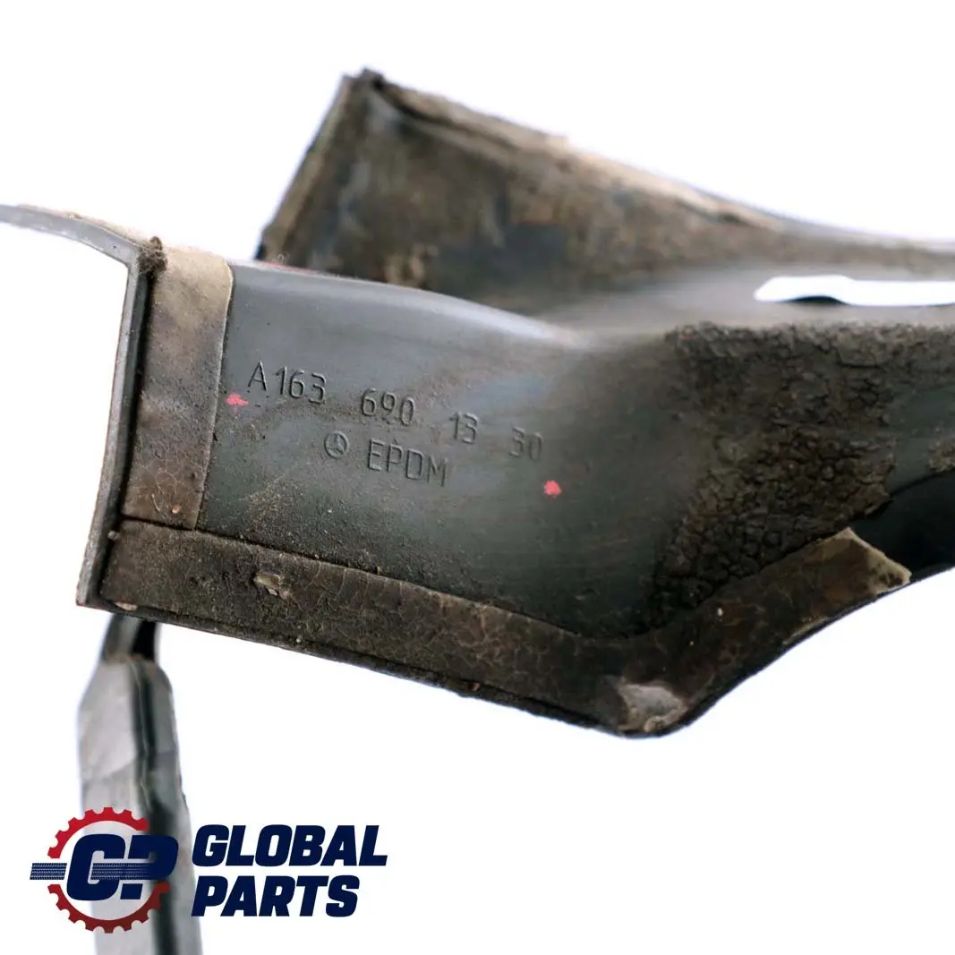 Guarnizione Tetto Rotaia Posteriore Guarnizione per Mercedes W163 con numero di parte A1636901330 Mercedes W163 Guarnizione Tetto Rotaia Posteriore Guarnizione - SKU A1636901330 - Numero di parte A1636901330