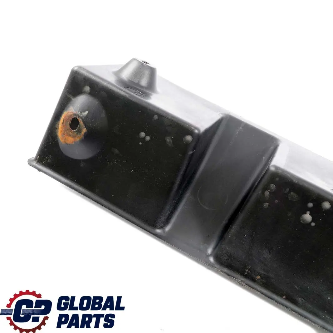 Mercedes-Benz ML W163 Proteccion De bajos trasera derecha para con número de pieza A1636980654 Mercedes-Benz ML W163 Proteccion De bajos trasera derecha - SKU A1636980654 - Número de pieza A1636980654