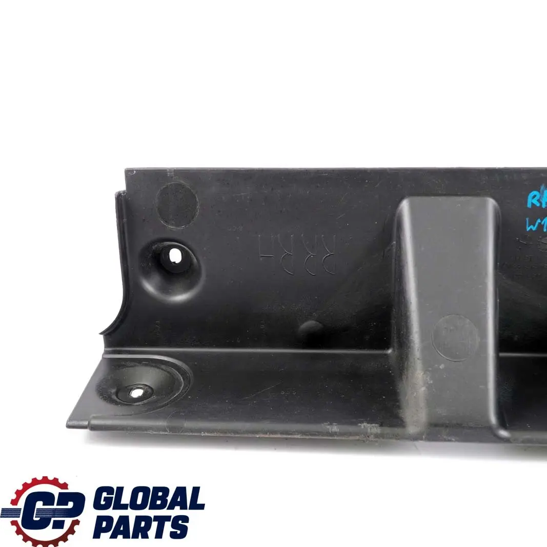 Mercedes-Benz ML W163 Proteccion De bajos trasera derecha para con número de pieza A1636980654 Mercedes-Benz ML W163 Proteccion De bajos trasera derecha - SKU A1636980654 - Número de pieza A1636980654