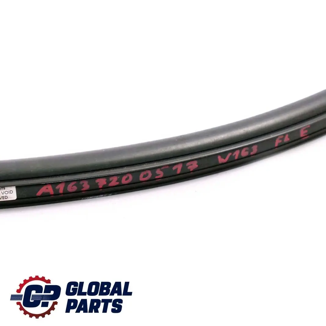 Mercedes-benz M ML W163 Anteriore Sinistra Porta Finestra Guarnizione Canale per con numero di parte A1637200517 Mercedes-benz M ML W163 Anteriore Sinistra Porta Finestra Guarnizione Canale - SKU A1637200517 - Numero di parte A1637200517