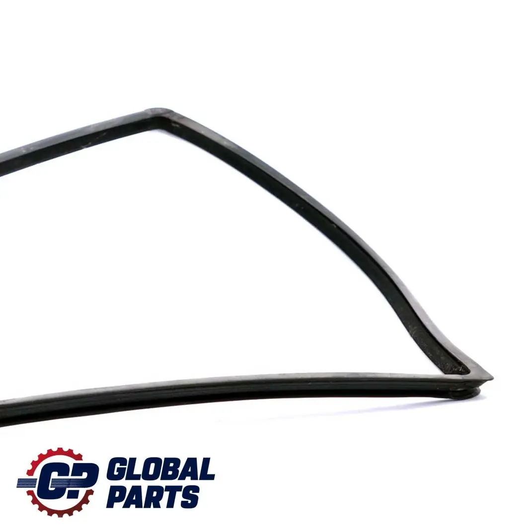 Mercedes-benz M ML W163 a L'Avant Gauche Porte Fenetre Joint Canal pour à propos du numéro de pièce A1637200517 Mercedes-benz M ML W163 a L'Avant Gauche Porte Fenetre Joint Canal - SKU A1637200517 - Numéro de pièce A1637200517