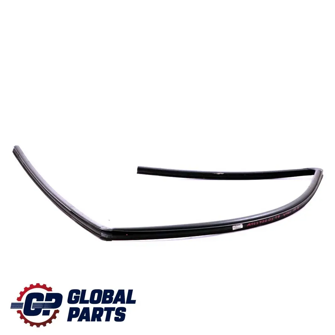  Mercedes-Benz M ML W163 Ventana delantera izquierda Guia De canal - SKU A1637200517 - Número de pieza A1637200517