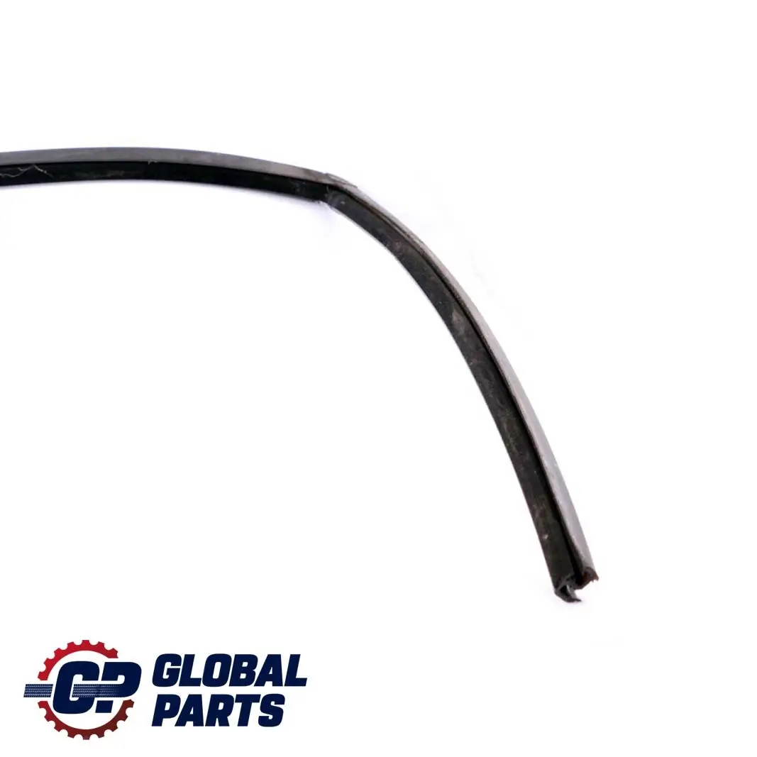 Mercedes-benz M ML W163 avant Droit Porte Fenetre Joint Canal pour à propos du numéro de pièce A1637200617 Mercedes-benz M ML W163 avant Droit Porte Fenetre Joint Canal - SKU A1637200617 - Numéro de pièce A1637200617