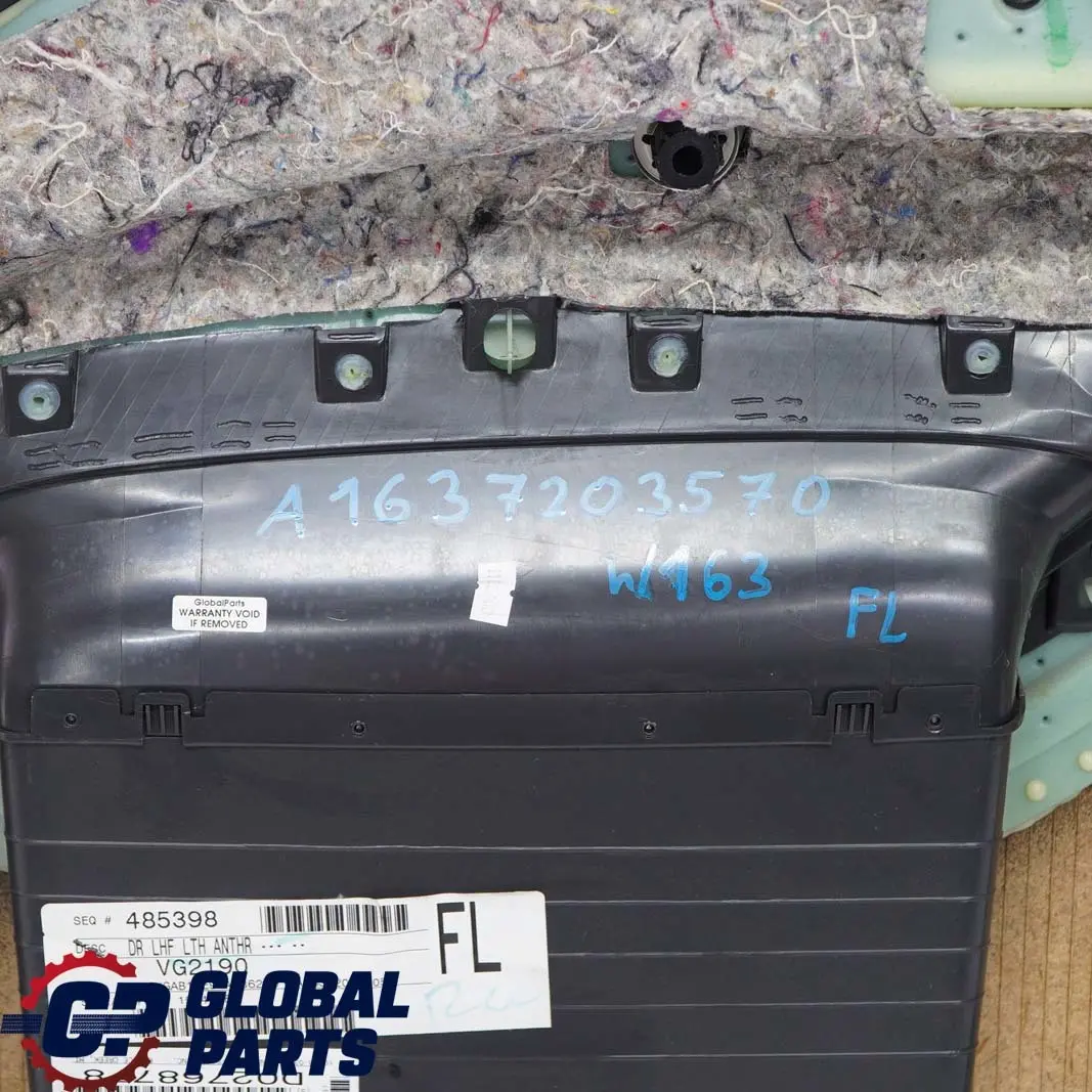 Mercedes-Benz M-Klasse ML W163 Türverkleidung Vorne Links Leder Schwarz für mit Teilenummer A1637203570 Mercedes-Benz M-Klasse ML W163 Türverkleidung Vorne Links Leder Schwarz - SKU A1637203570 - Teilenummer A1637203570