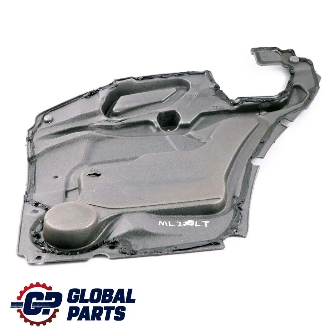 Puerta Trasera Izquierda Aislante Deflector De Agua para Mercedes M W163 con número de pieza A1637300154 Mercedes M W163 Puerta Trasera Izquierda Aislante Deflector De Agua - SKU A1637300154 - Número de pieza A1637300154