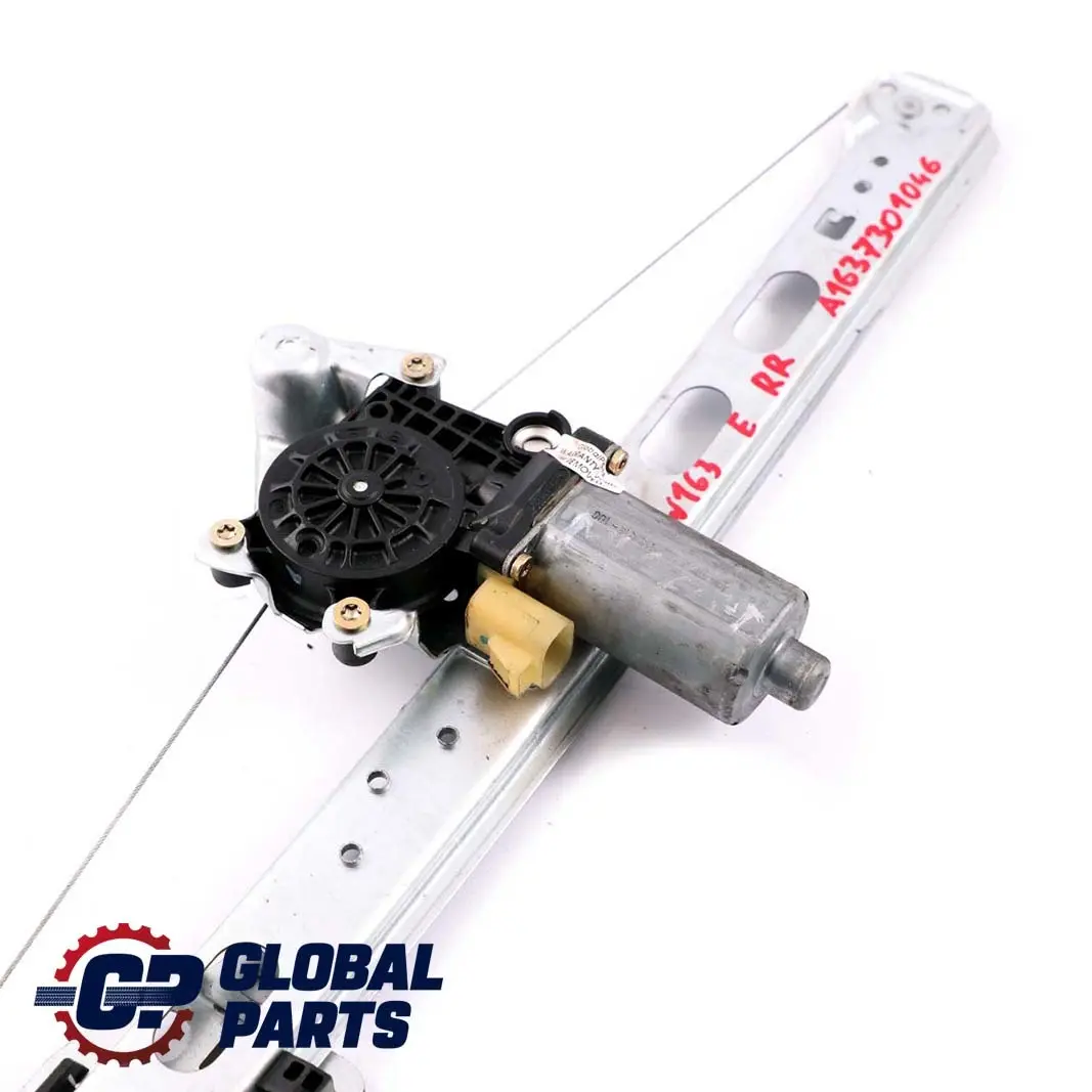 Regolatore alzacristalli porta posteriore destra per Mercedes W163 con numero di parte A1637301046 Mercedes W163 Regolatore alzacristalli porta posteriore destra - SKU A1637301046 - Numero di parte A1637301046