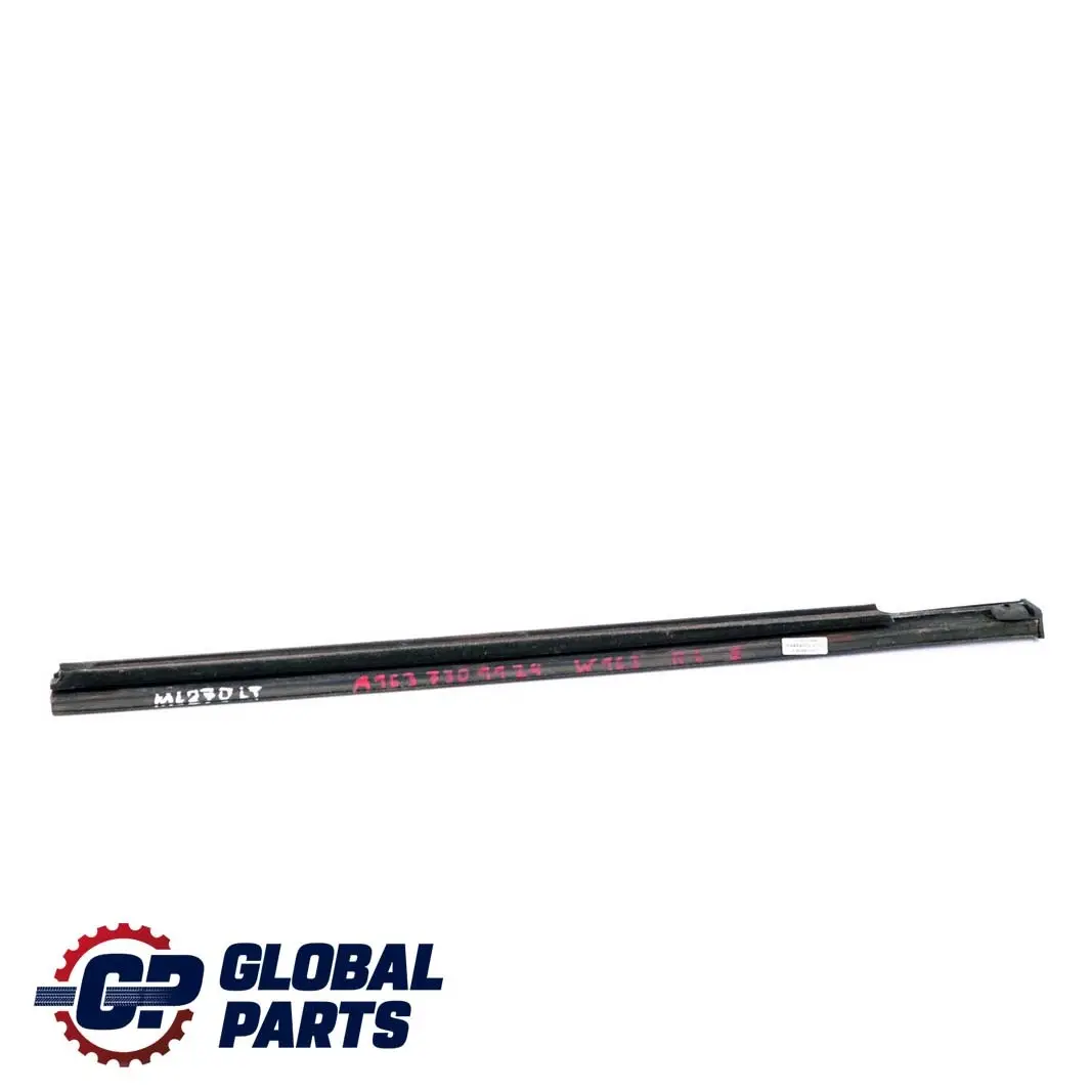 Mercedes-Benz M-Klass ML W163 Fensterabdeckung Hinten Links für mit Teilenummer A1637301124 Mercedes-Benz M-Klass ML W163 Fensterabdeckung Hinten Links - SKU A1637301124 - Teilenummer A1637301124