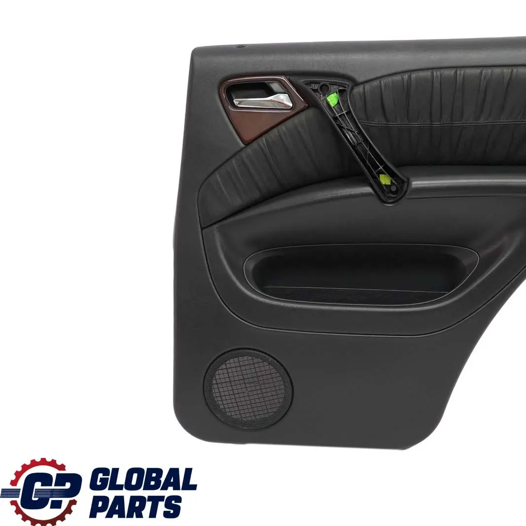 MERCEDES-BENZ M-CLASSE ML W163 Garniture de Porte Arriere Droite Cuir Noir pour à propos du numéro de pièce A1637302070 MERCEDES-BENZ M-CLASSE ML W163 Garniture de Porte Arriere Droite Cuir Noir - SKU A1637302070 - Numéro de pièce A1637302070