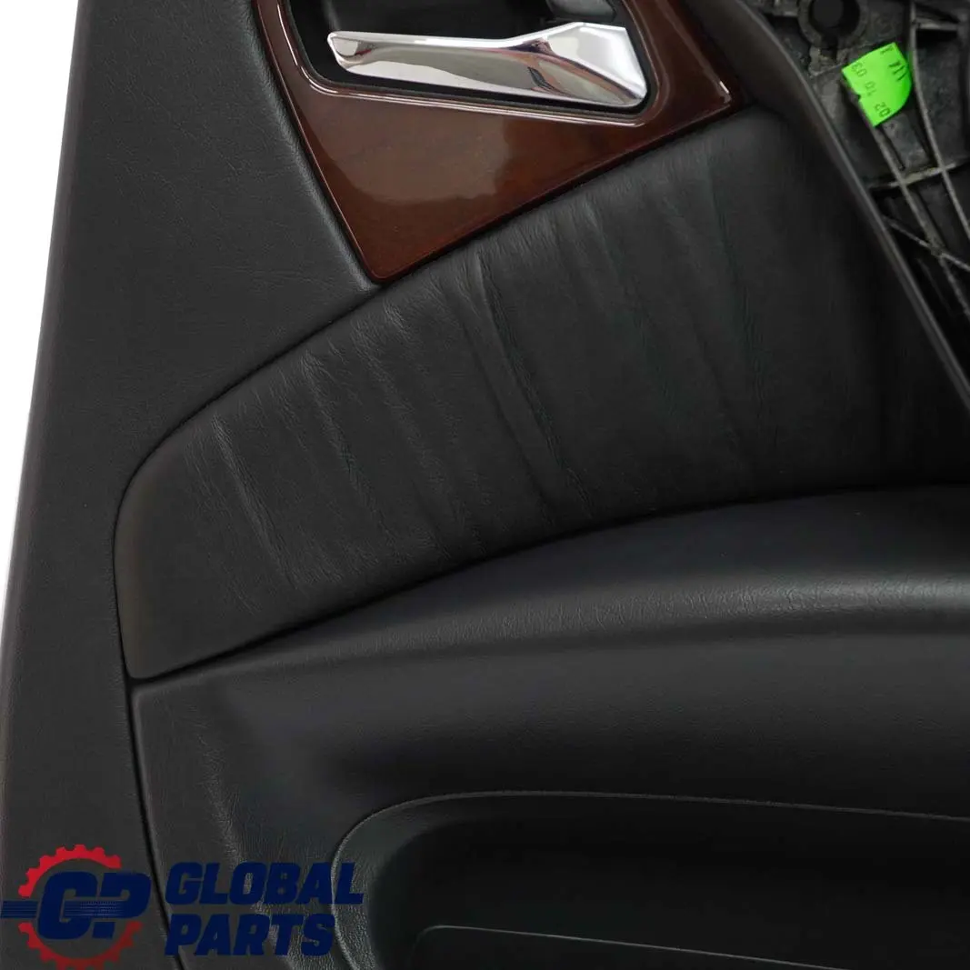 Mercedes-Benz ML W163 Rear Right Door Card Trim Panel Black Leather para con número de pieza A1637302070 Mercedes-Benz ML W163 Rear Right Door Card Trim Panel Black Leather - SKU A1637302070 - Número de pieza A1637302070