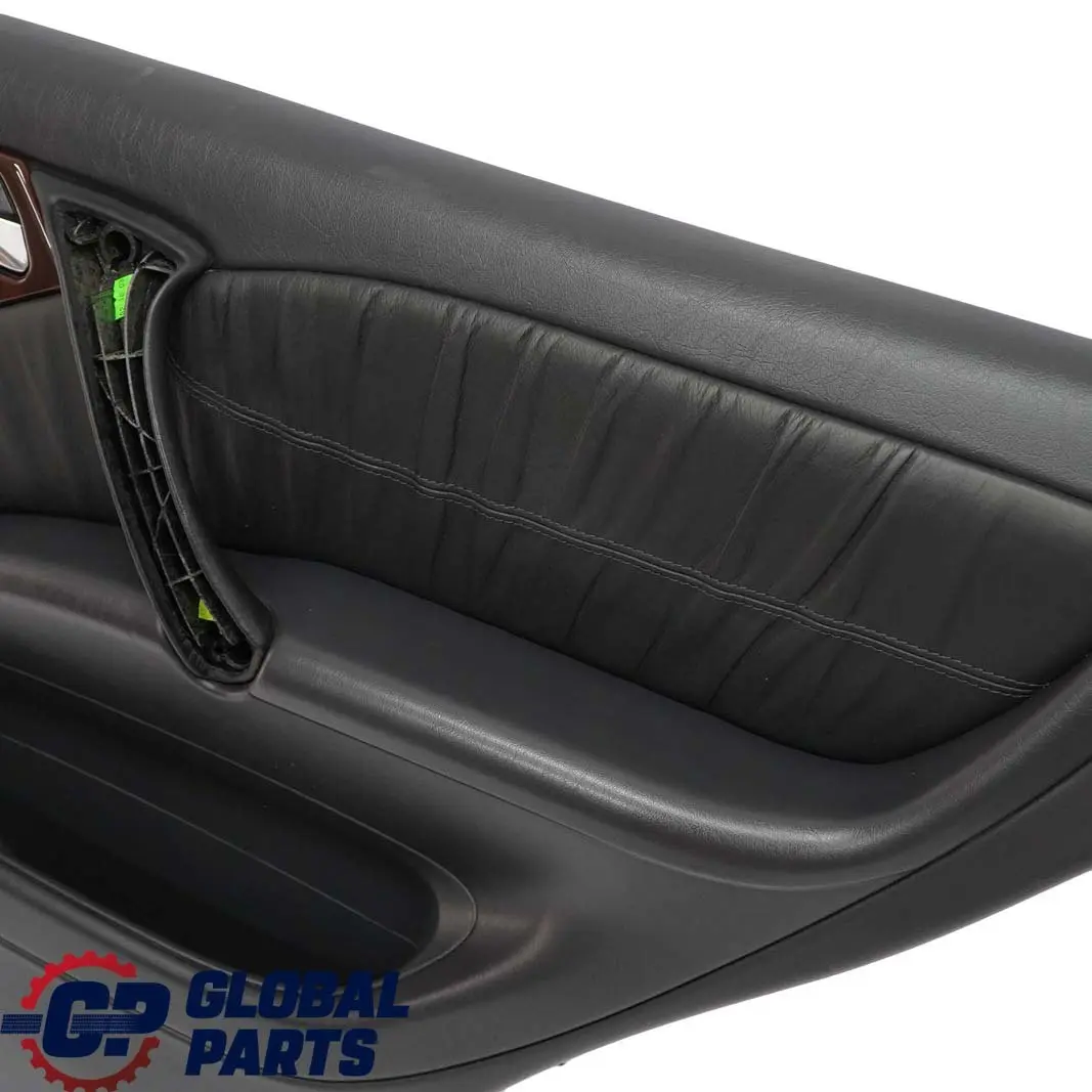 Mercedes-Benz ML W163 Rear Right Door Card Trim Panel Black Leather para con número de pieza A1637302070 Mercedes-Benz ML W163 Rear Right Door Card Trim Panel Black Leather - SKU A1637302070 - Número de pieza A1637302070