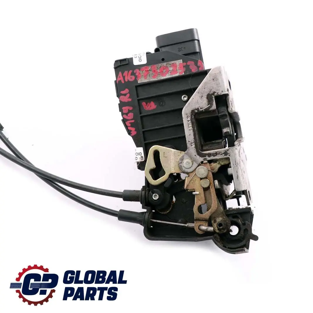 Mécanisme de verrouillage de porte arrière gauche pour Mercedes W163 à propos du numéro de pièce A1637302535 Mercedes W163 Mécanisme de verrouillage de porte arrière gauche - SKU A1637302535 - Numéro de pièce A1637302535