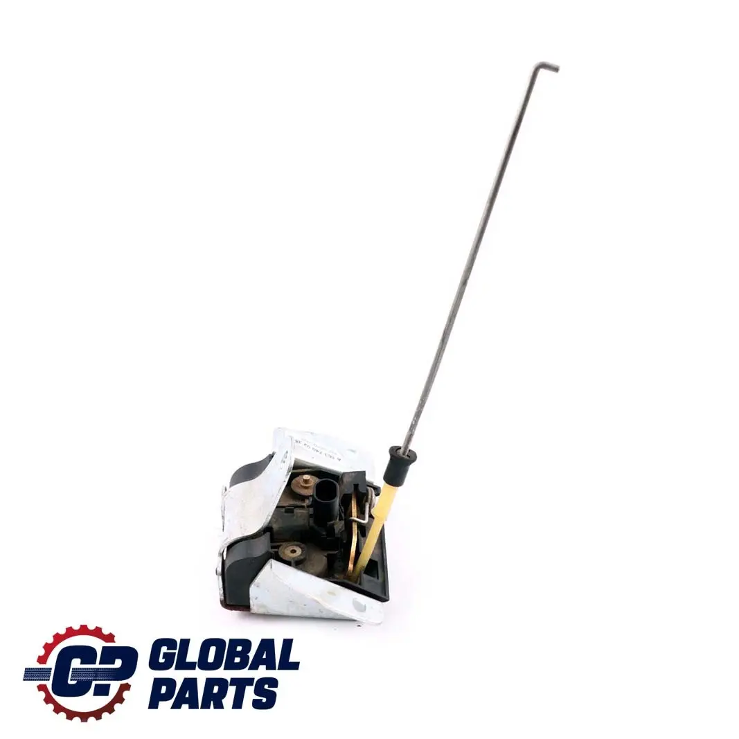 Revetement de Hayon Arriere pour Mercedes ML W163 à propos du numéro de pièce A1637400235 Mercedes ML W163 Revetement de Hayon Arriere - SKU A1637400235 - Numéro de pièce A1637400235