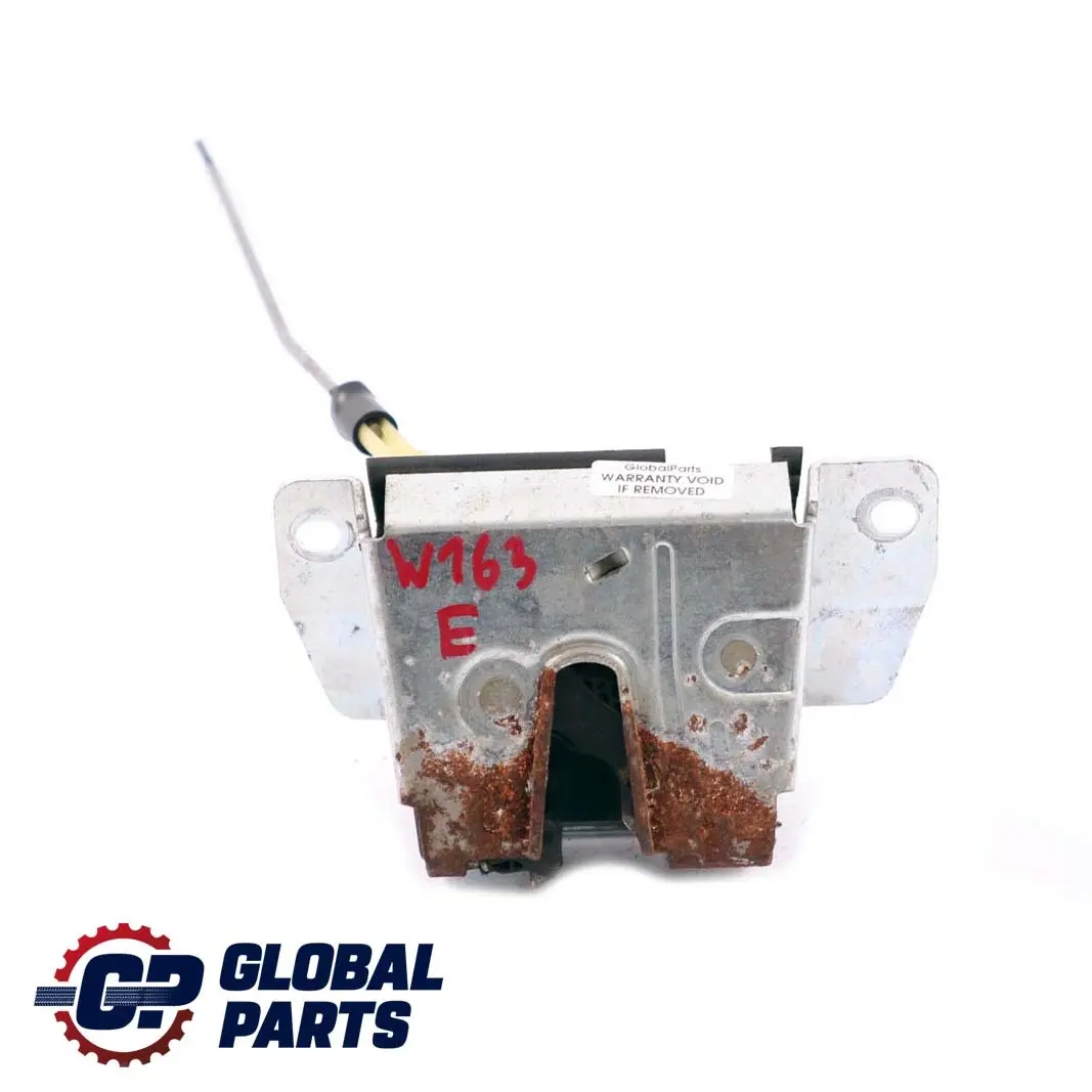 Zamek Klapy Bagażnika do Mercedes ML W163 o numerze A1637400235 Mercedes ML W163 Zamek Klapy Bagażnika - SKU A1637400235 - Numer Części A1637400235