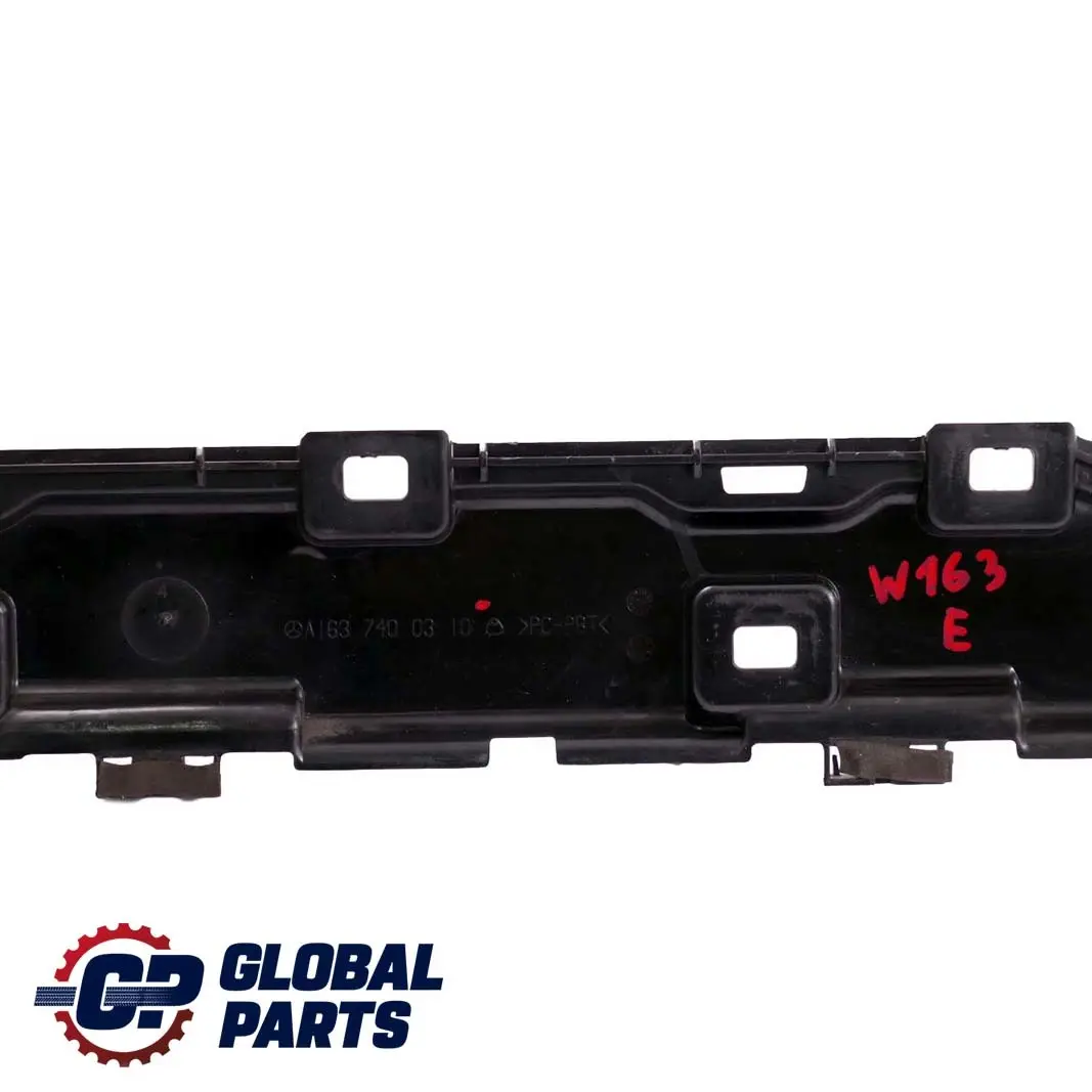 Mercedes-Benz M ML W163 Heckklappe Unten Abdeckung Verkleidung für mit Teilenummer A1637400310 Mercedes-Benz M ML W163 Heckklappe Unten Abdeckung Verkleidung - SKU A1637400310 - Teilenummer A1637400310