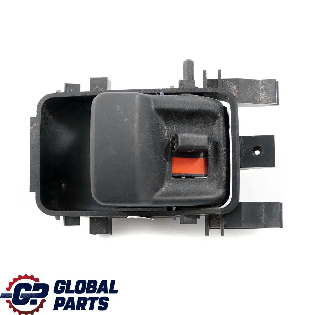 Mercedes-Benz M ML W163 Boot Tailgate Opening Catch Release Handle para con número de pieza A1637600061 Mercedes-Benz M ML W163 Boot Tailgate Opening Catch Release Handle - SKU A1637600061 - Número de pieza A1637600061