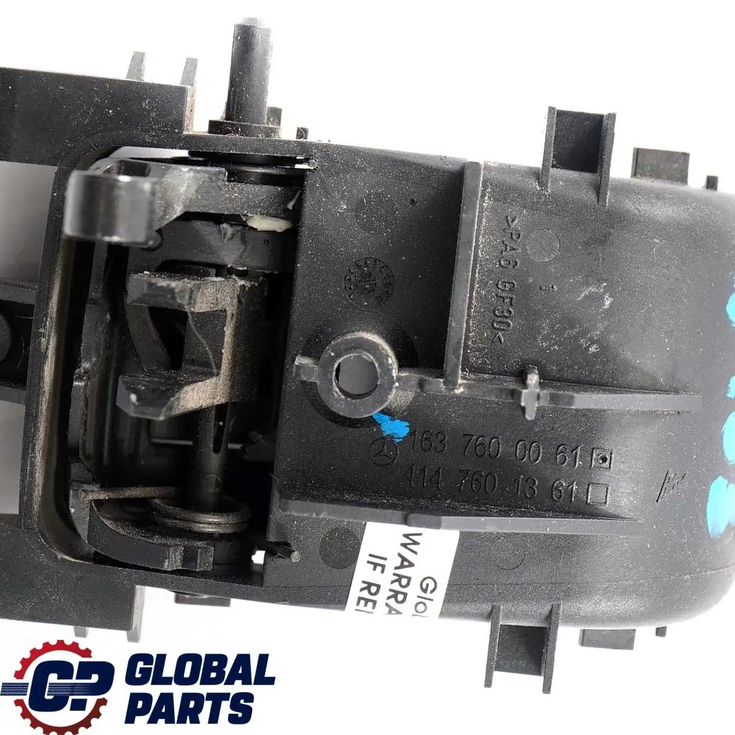 Mercedes-Benz M-Klasse ML W163 Heckklappe Innen Entriegelungsgriff für mit Teilenummer A1637600061 Mercedes-Benz M-Klasse ML W163 Heckklappe Innen Entriegelungsgriff - SKU A1637600061 - Teilenummer A1637600061