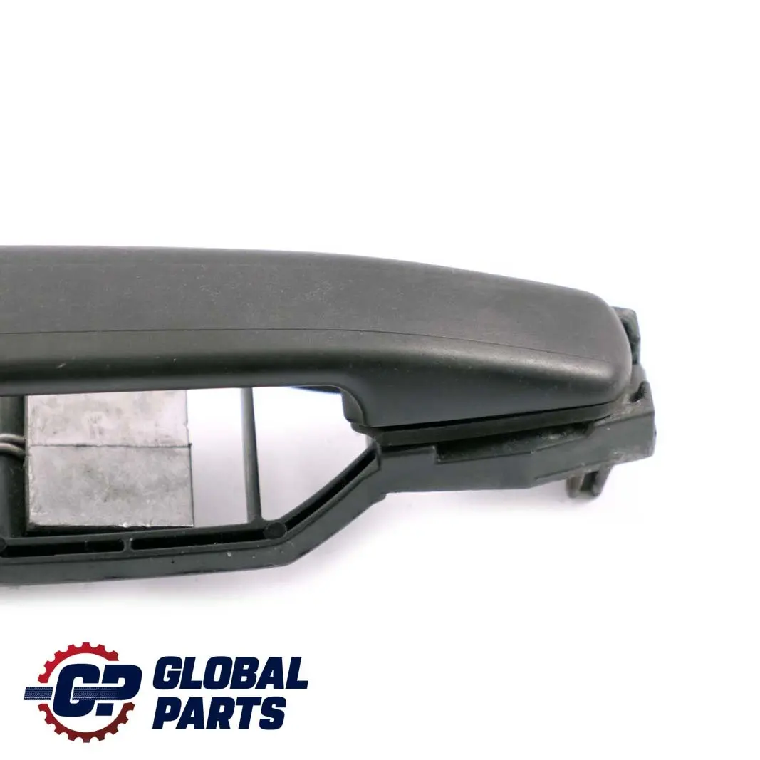 Tirador Puerta Trasera Derecha Negro Imprimado para Mercedes M ML W163 con número de pieza A1637600634 Mercedes M ML W163 Tirador Puerta Trasera Derecha Negro Imprimado - SKU A1637600634 - Número de pieza A1637600634