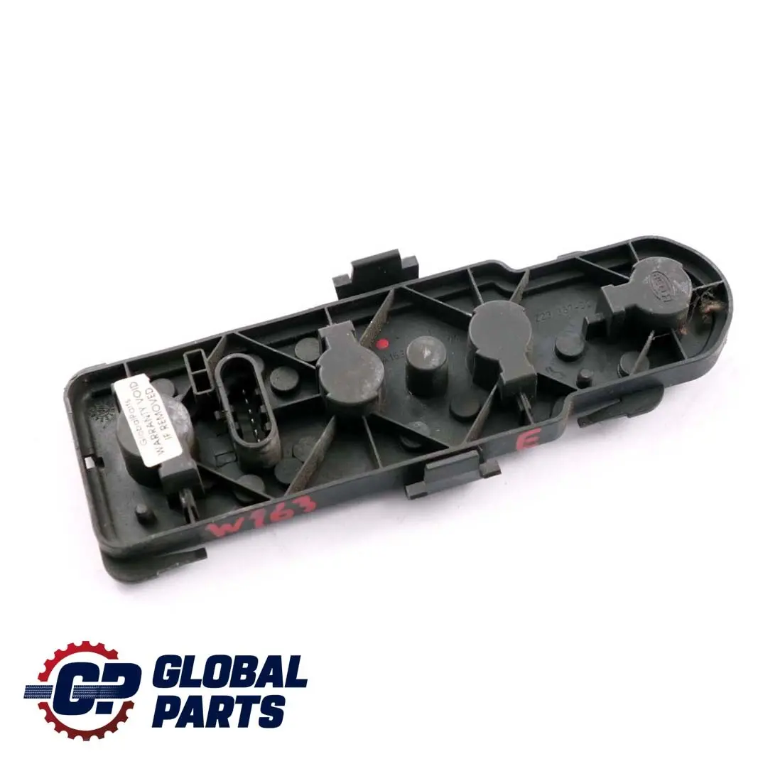 Mercedes-benz M ML W163 Feux Arriere Responsables de la Lampe Point pour à propos du numéro de pièce A1638200177 Mercedes-benz M ML W163 Feux Arriere Responsables de la Lampe Point - SKU A1638200177 - Numéro de pièce A1638200177