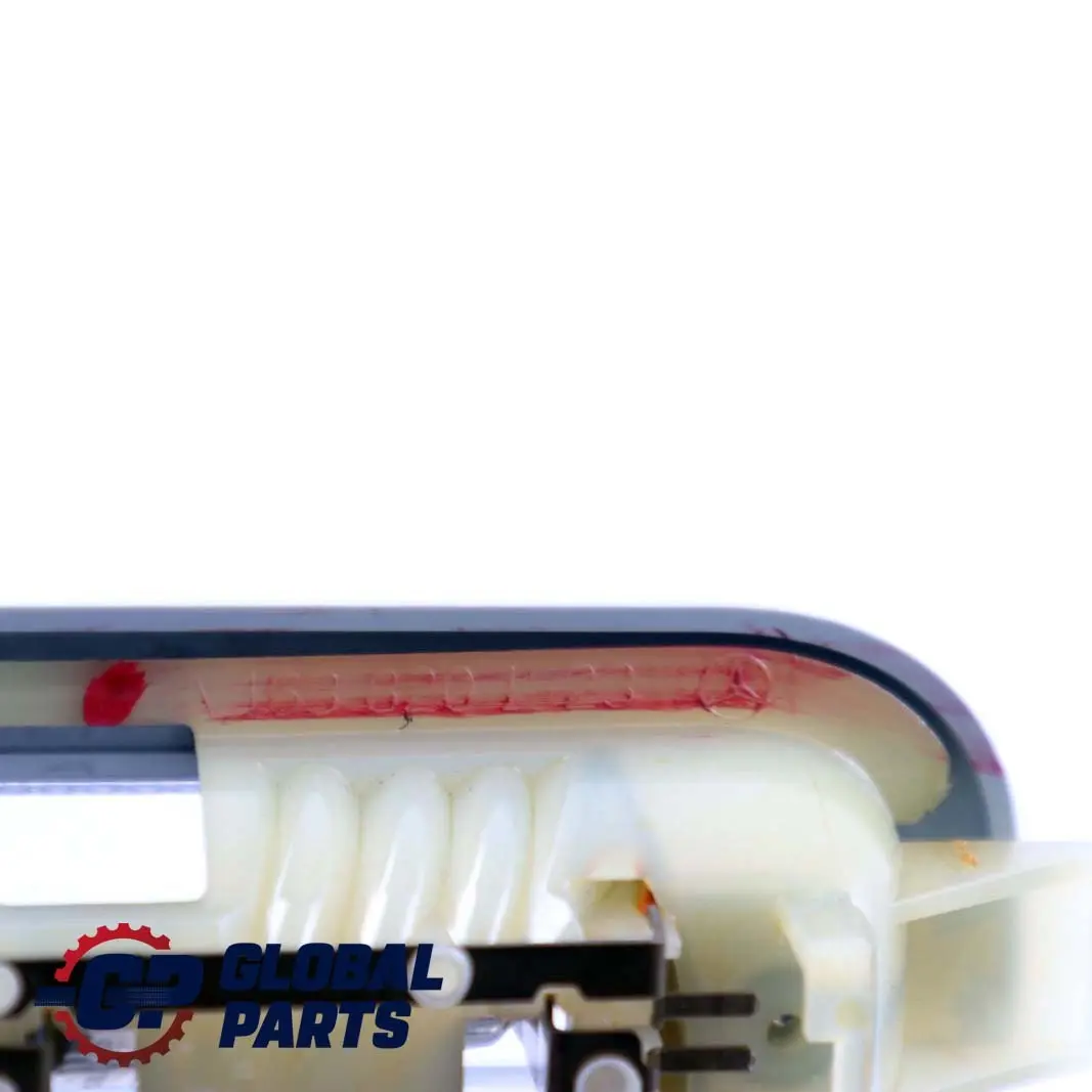 Classe M ML W163 Luce interna posteriore tetto sinistro N/S per Mercedes con numero di parte A1638201523 Mercedes Classe M ML W163 Luce interna posteriore tetto sinistro N/S - SKU A1638201523 - Numero di parte A1638201523