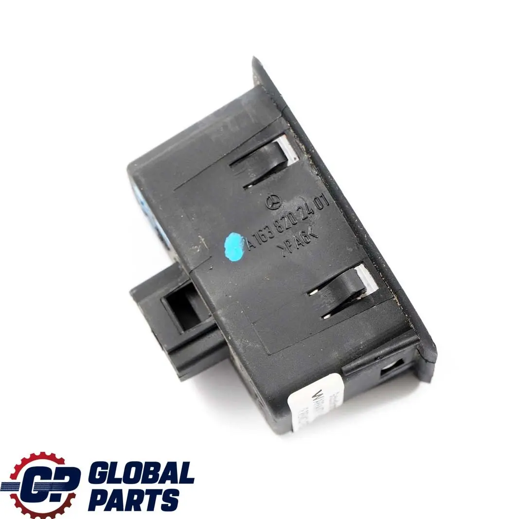 Mercedes ML W163 Luminaire eclairage Interieur de Porte - SKU A1638202401 - Numéro de pièce A1638202401