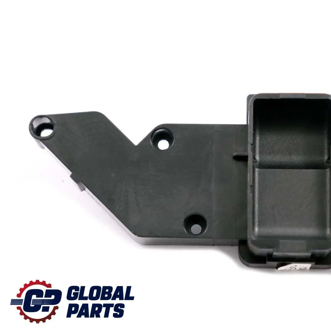  MERCEDES-BENZ M-CLASSE ML W163 Eclairage Interieur Interrupteur - SKU A1638203610 - Numéro de pièce A1638203610