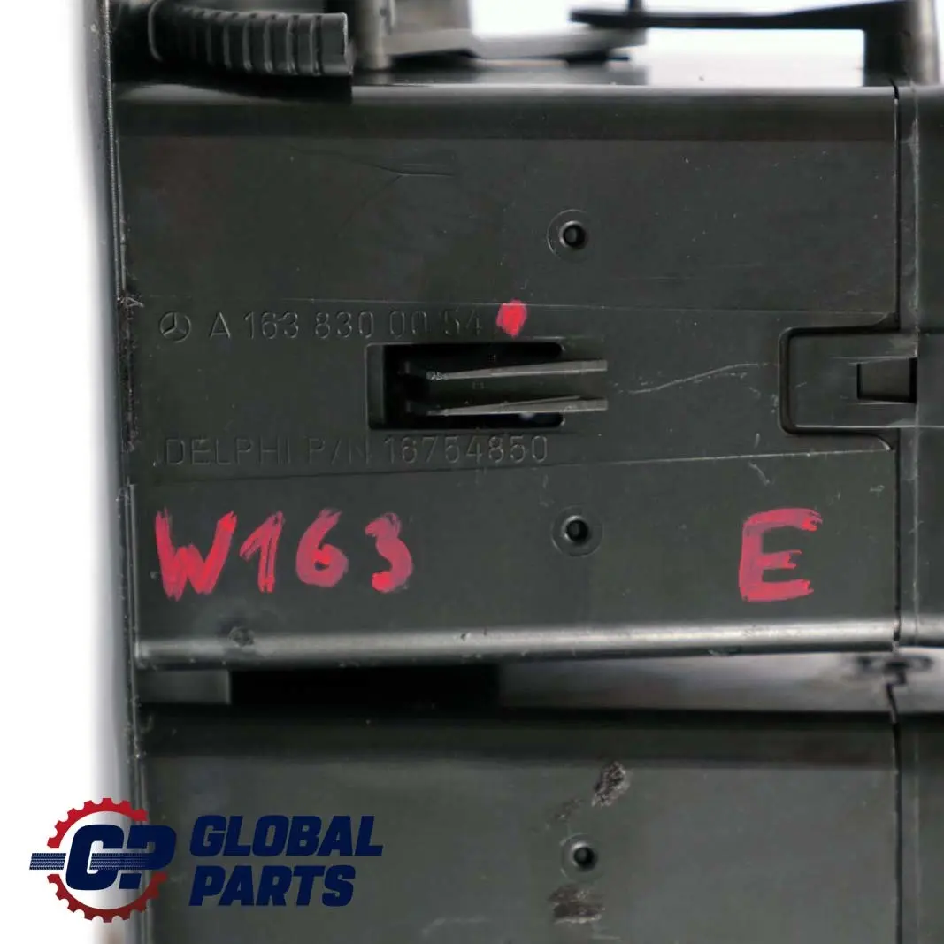 ML-Klasse W163 Luftdüse Lüftungsdüse Mitte für Mercedes mit Teilenummer A1638300054 Mercedes ML-Klasse W163 Luftdüse Lüftungsdüse Mitte - SKU A1638300054 - Teilenummer A1638300054