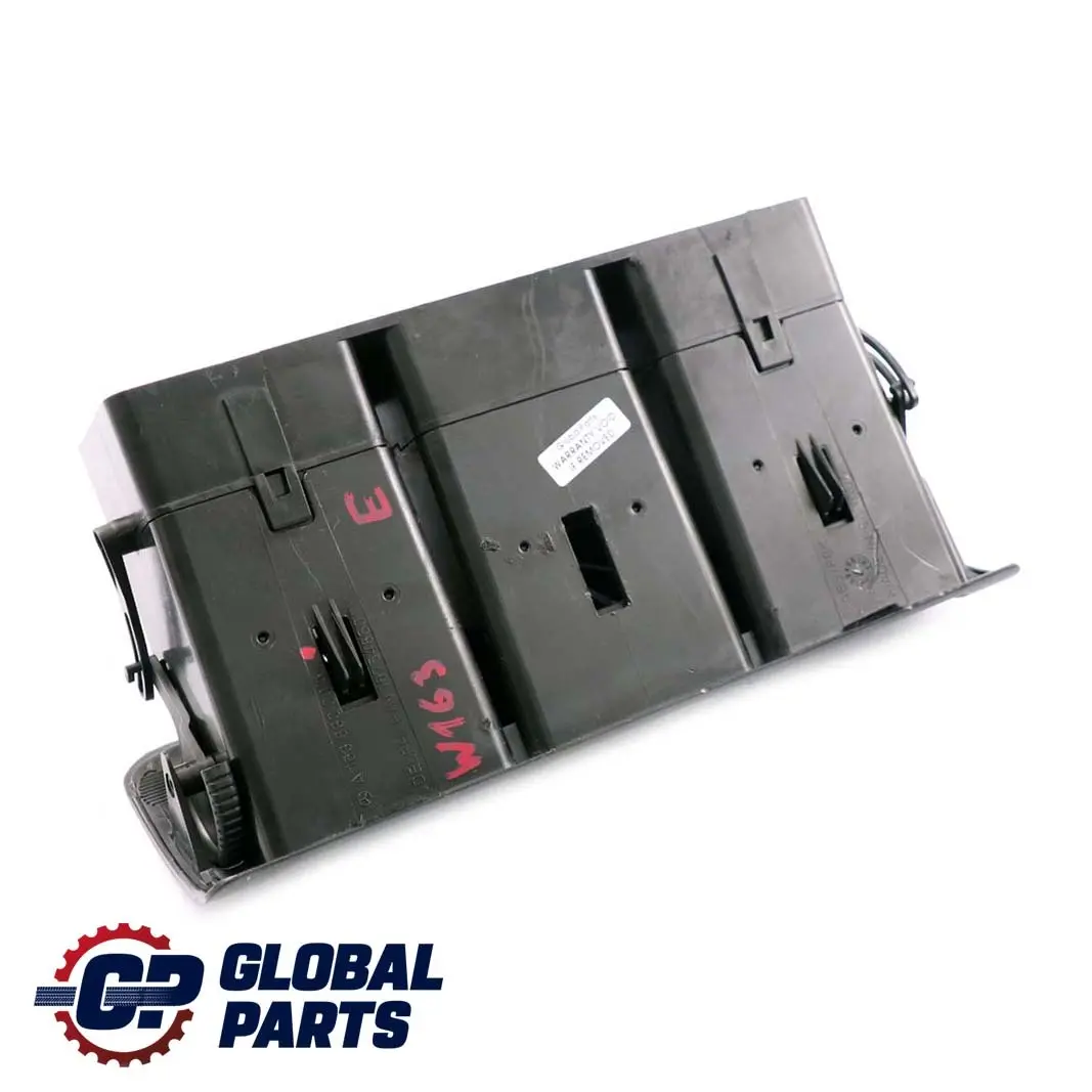 Classe-M W163 Grille D'aération Centrale Tableau Bord pour Mercedes à propos du numéro de pièce A1638300054 Mercedes Classe-M W163 Grille D'aération Centrale Tableau Bord - SKU A1638300054 - Numéro de pièce A1638300054