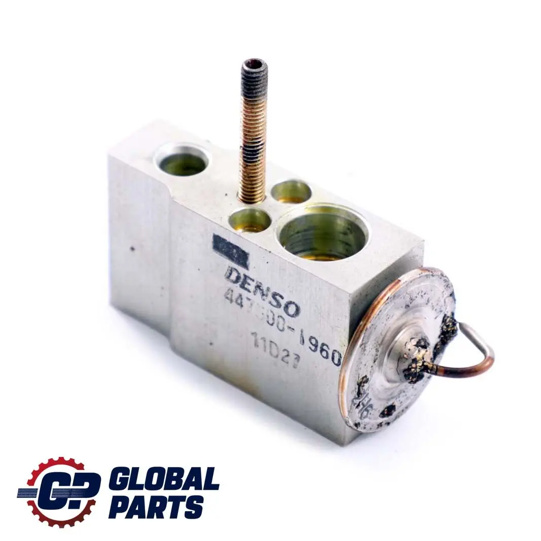 MERCEDES-BENZ M-CLASSE ML W163 Soupape de Decharge Climatisation pour à propos du numéro de pièce A1638300084 MERCEDES-BENZ M-CLASSE ML W163 Soupape de Decharge Climatisation - SKU A1638300084 - Numéro de pièce A1638300084