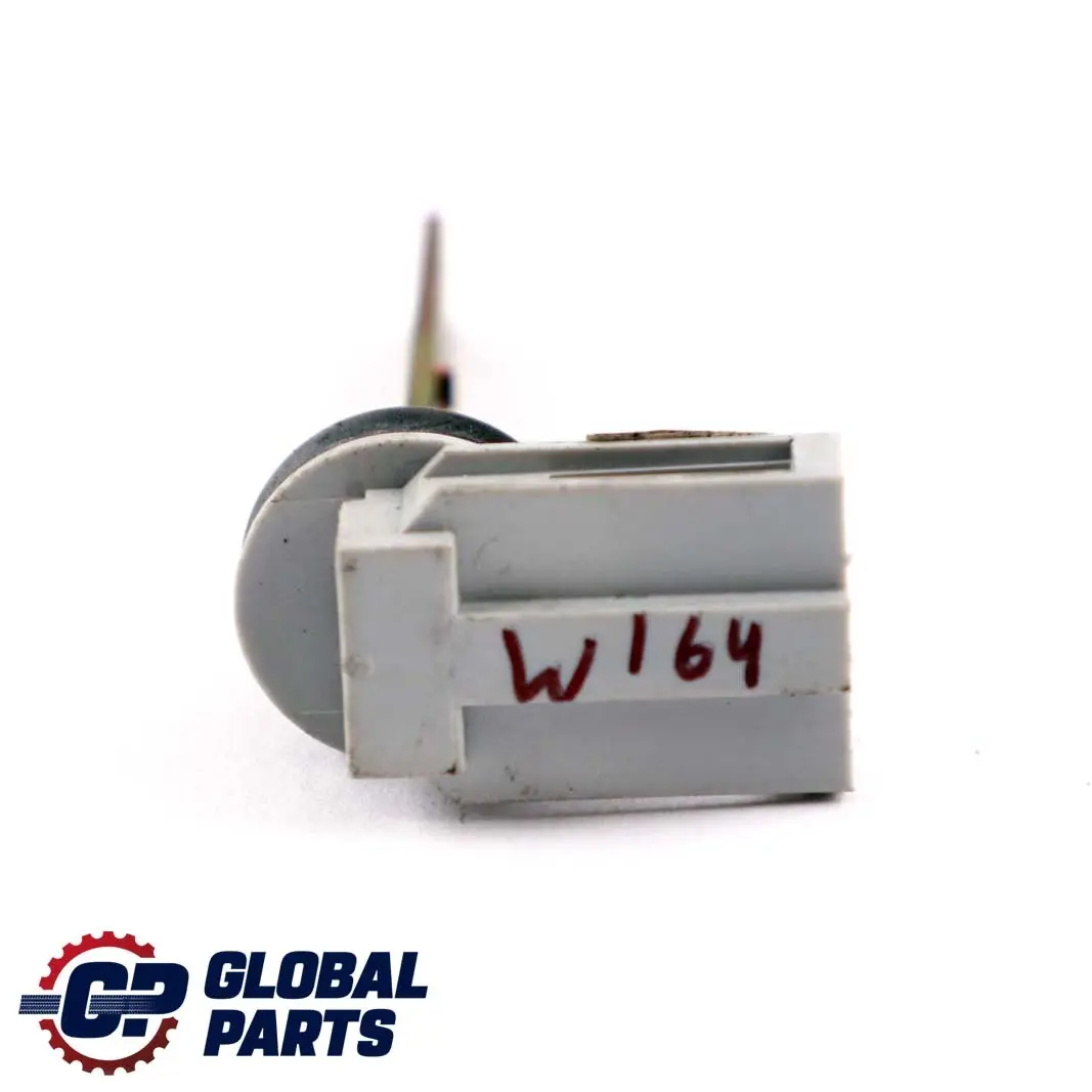 Mercedes W163 W164 W251 Sensor temperatura conducto aire calefactor - SKU A1638300272 - Número de pieza A1638300272