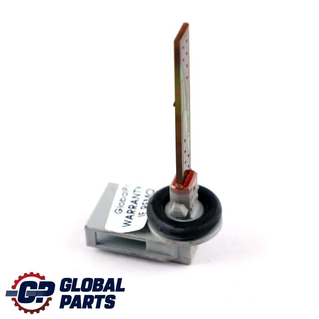 Sensore temperatura condotto Aria riscaldamento per Mercedes R W163 W164 W251 con numero di parte A1638300272 Mercedes R W163 W164 W251 Sensore temperatura condotto Aria riscaldamento - SKU A1638300272 - Numero di parte A1638300272