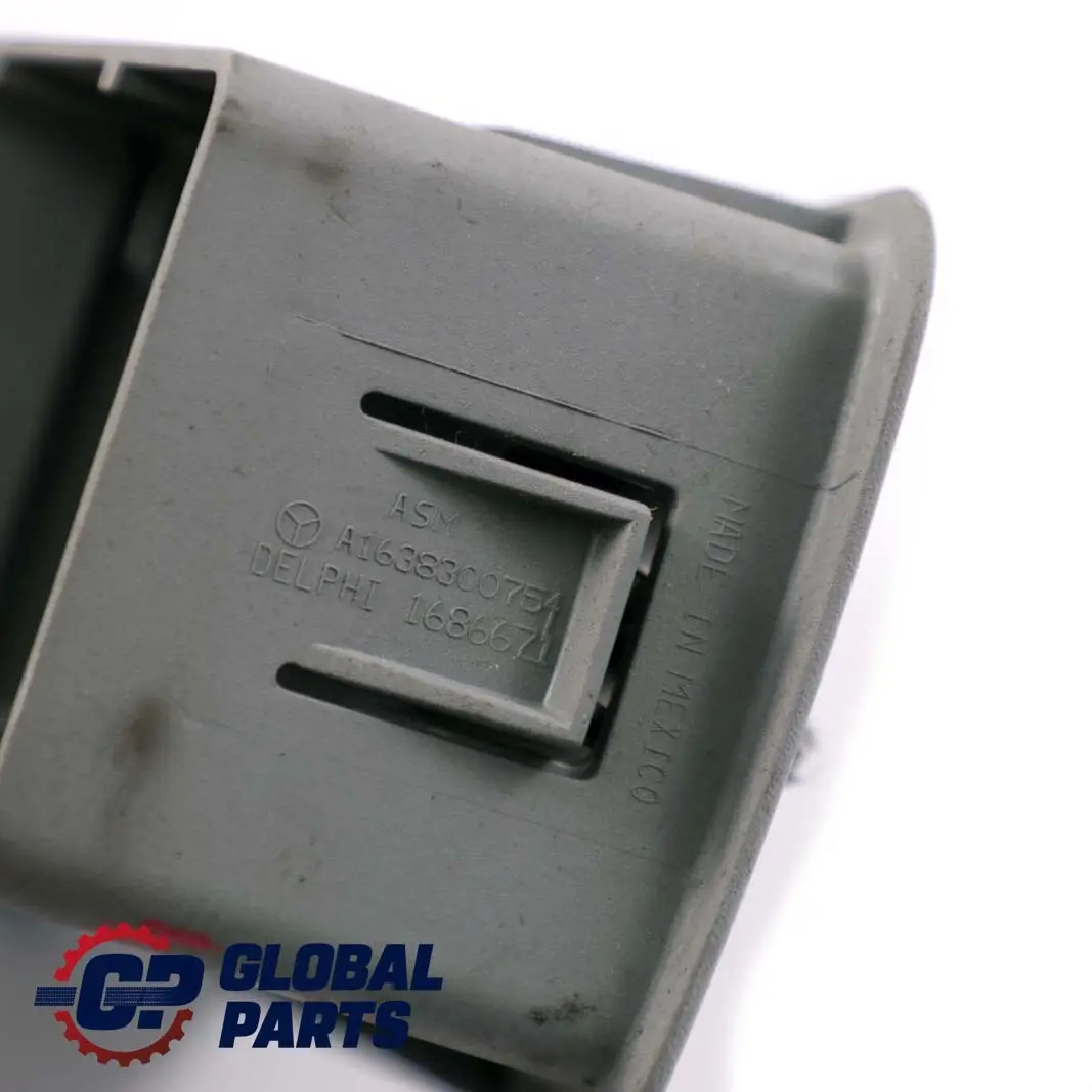 Mercedes-Benz M-Klasse ML W163 Lüftungsgitter Mittelkonsole Hinten für mit Teilenummer A1638300754 Mercedes-Benz M-Klasse ML W163 Lüftungsgitter Mittelkonsole Hinten - SKU A1638300754 - Teilenummer A1638300754