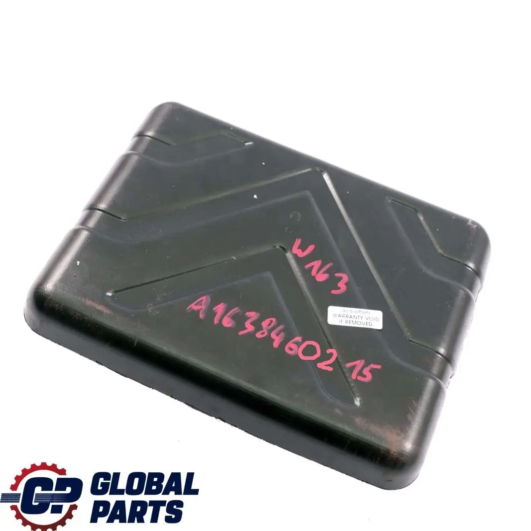 Mercedes-Benz ML W163 Siège avant Coffre-fort Plateau Compartiment Mat Insert pour à propos du numéro de pièce A1638462015 Mercedes-Benz ML W163 Siège avant Coffre-fort Plateau Compartiment Mat Insert - SKU A1638460215 - Numéro de pièce A1638462015