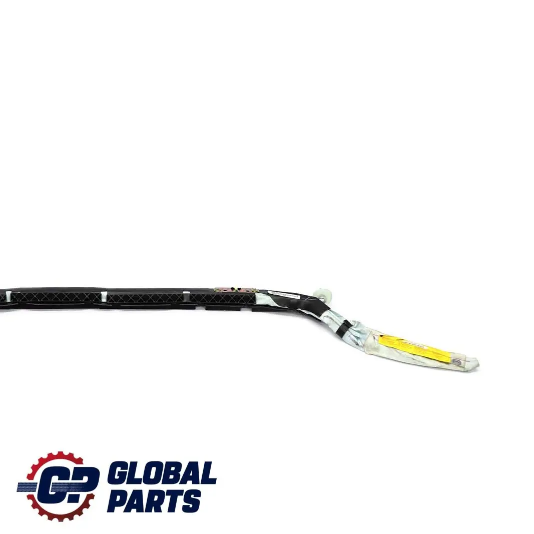 Rideau latéral gauche rabattable pour Mercedes W163 à propos du numéro de pièce A1638601105 Mercedes W163 Rideau latéral gauche rabattable - SKU A1638601105 - Numéro de pièce A1638601105